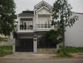 Cho thuê biệt thự Song Hành quận 2 . DT: 200 m2 Nhà trệt, 2 lầu, 3 PN. Giá thuê: 4.000 USD